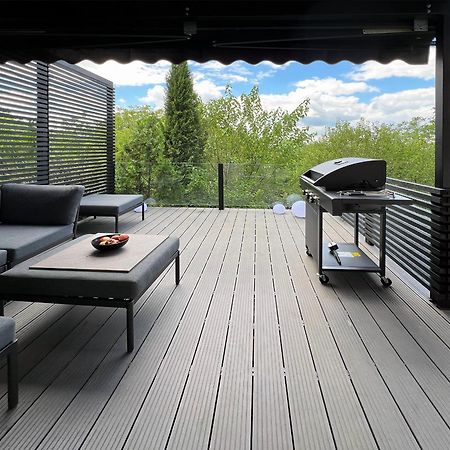 Apartamento Pergola House In A Green Oasis With Fantastic View Petrovaradin Exterior foto
