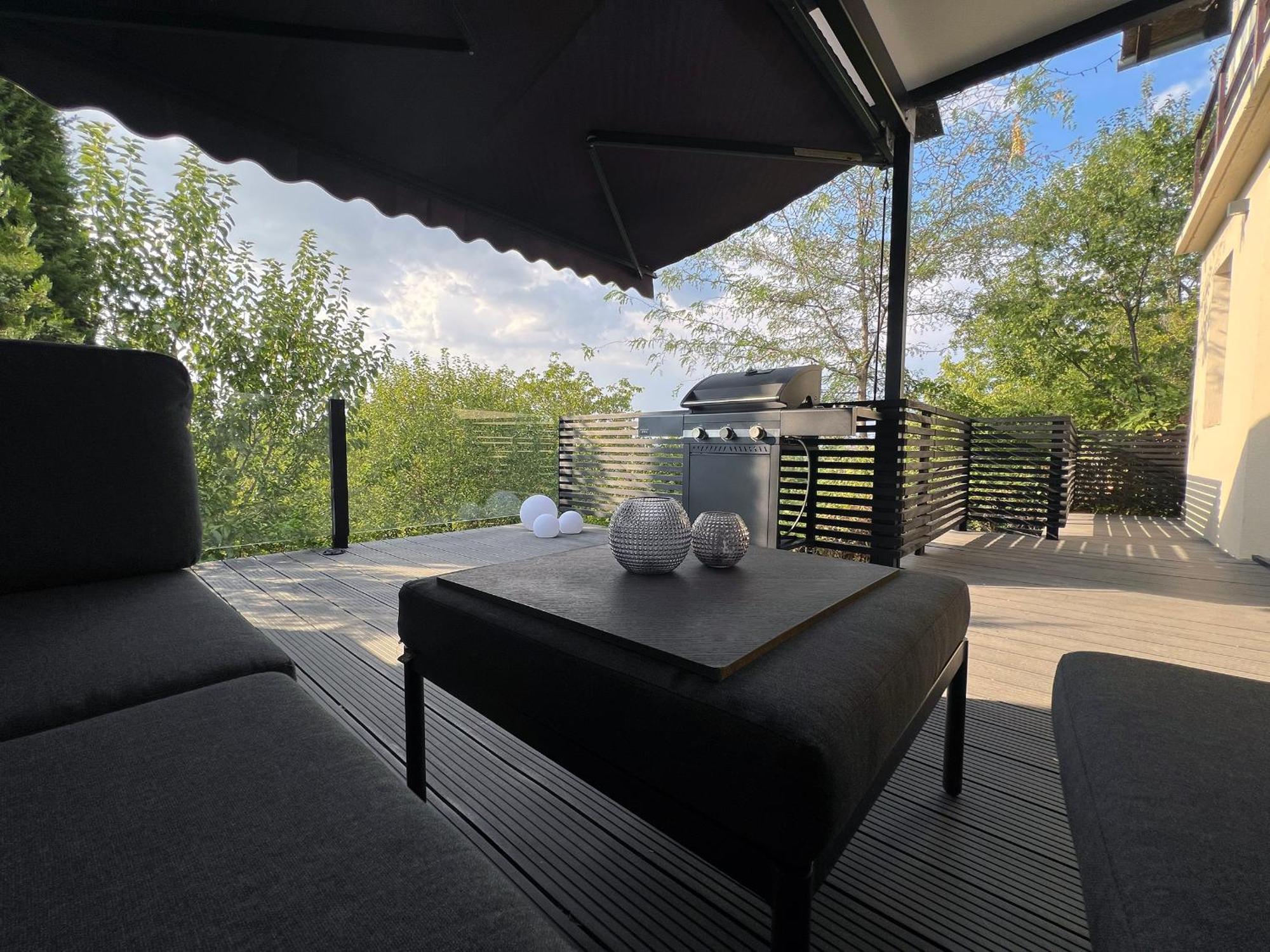 Apartamento Pergola House In A Green Oasis With Fantastic View Petrovaradin Exterior foto